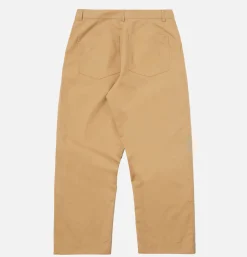 UNIVERSAL WORKS Duke Pant Polytech Sand< Pantalons