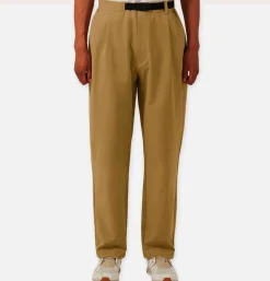 GOLDWIN One Tuck Stretch Pants Beige< Pantalons