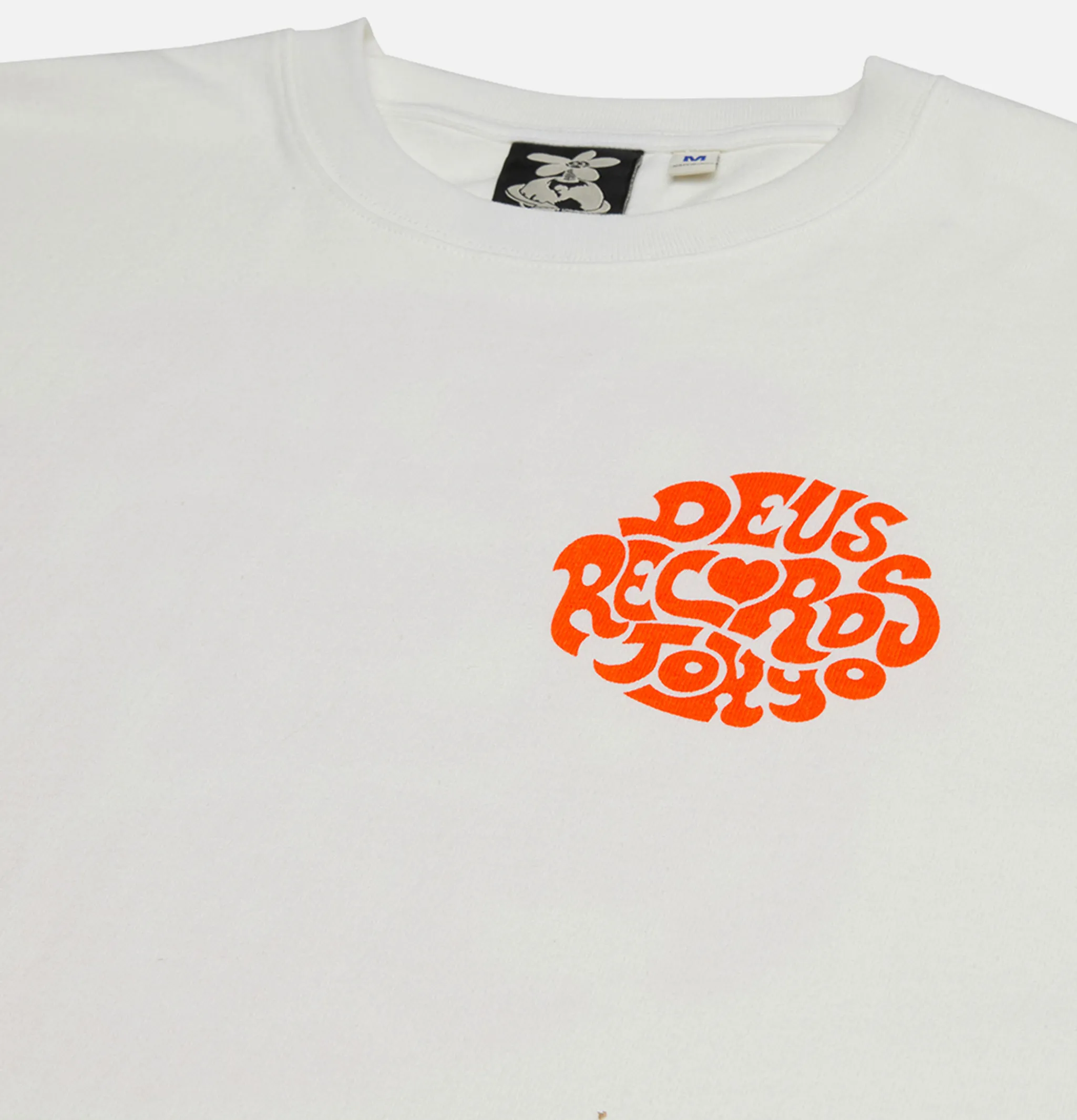 DEUS Paradigm Ls Tee Vintage White< T-shirts