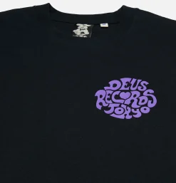 DEUS Paradigm Tee Black< T-shirts