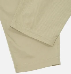 UNIVERSAL WORKS Pleated Track Pant Stone< Pantalons